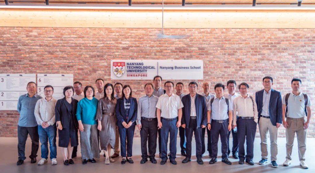 威尼斯app游戏平台网址